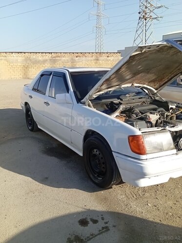 Mercedes  1990, 856,452 km - 2.3 l - Bakı