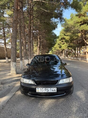 Opel Vectra 1996, 235,000 km - 1.6 l - Sumqayıt