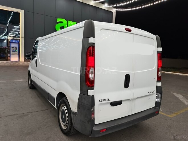 Opel Vivaro 2011, 235,000 km - 2.0 l - Naxçıvan