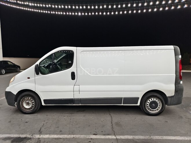 Opel Vivaro 2011, 235,000 km - 2.0 l - Naxçıvan