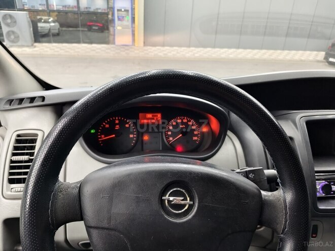 Opel Vivaro 2011, 235,000 km - 2.0 l - Naxçıvan