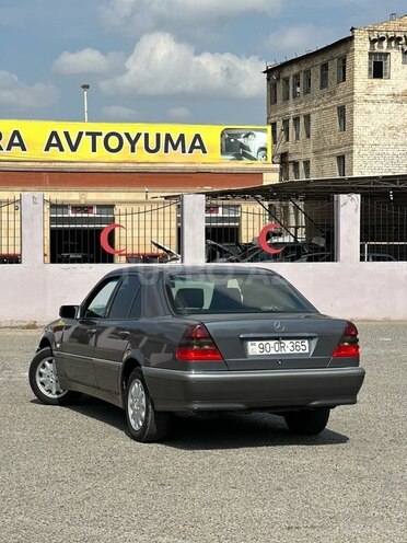 Mercedes C 240 1997, 306,000 km - 2.4 л - Mingəçevir