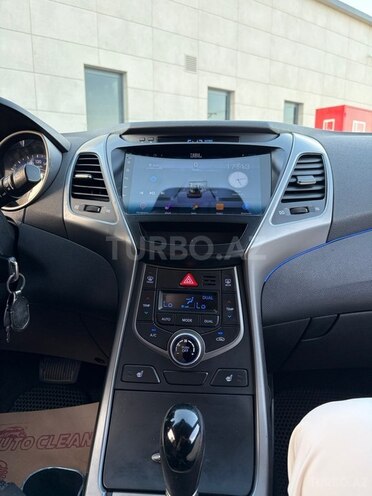 Hyundai Elantra 2015, 235,000 km - 1.6 l - Bakı