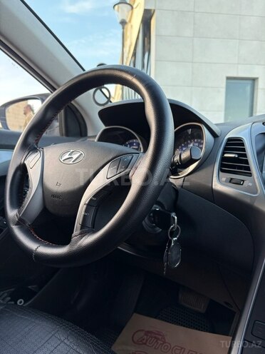 Hyundai Elantra 2015, 235,000 km - 1.6 l - Bakı