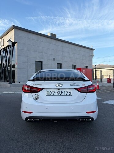 Hyundai Elantra 2015, 235,000 km - 1.6 l - Bakı