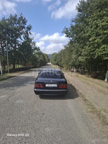 Mercedes E 220 2000, 623,500 km - 2.2 l - Lənkəran