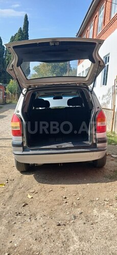 Opel Zafira 2000, 350,000 km - 2.2 l - Astara
