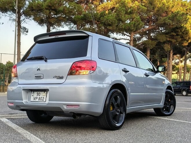 Mitsubishi Airtrek 2004, 235,782 km - 2.0 l - Sumqayıt