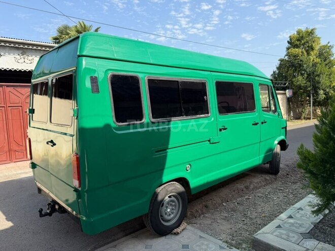 Mercedes 208 D 1994, 300,000 km - 2.3 l - Cəlilabad