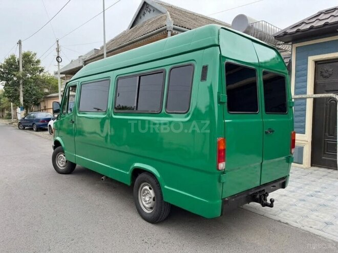 Mercedes 208 D 1994, 300,000 km - 2.3 l - Cəlilabad