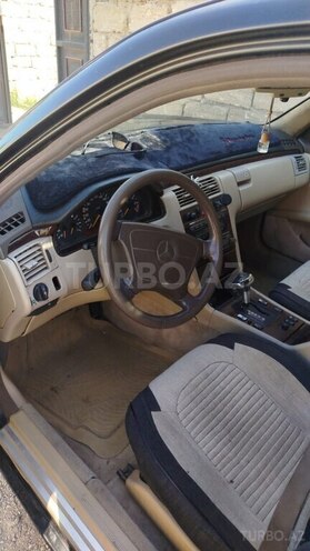 Mercedes E 230 1996, 350,000 km - 2.3 l - Bakı