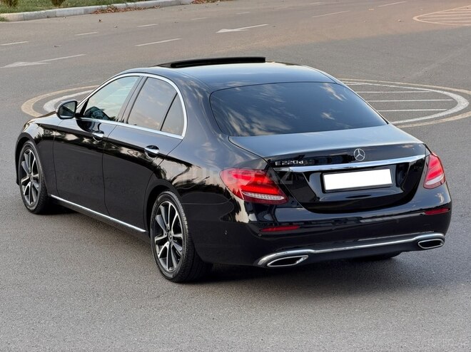 Mercedes E 220 d 2017, 186,000 km - 2.0 l - Gəncə