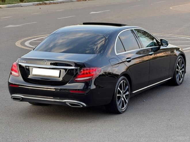 Mercedes E 220 d 2017, 186,000 km - 2.0 l - Gəncə