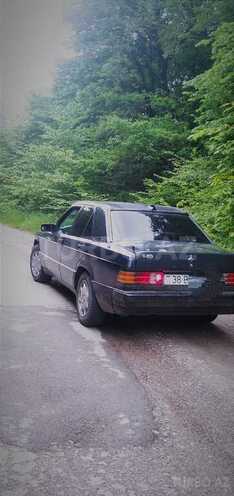 Mercedes 190 1993, 357,000 km - 2.0 l - Qusar