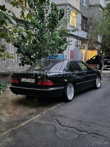Mercedes E 220 1998, 768,000 km - 2.2 l - Sumqayıt