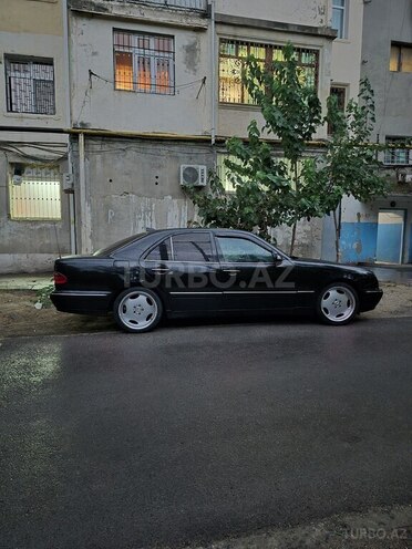 Mercedes E 220 1998, 768,000 km - 2.2 l - Sumqayıt