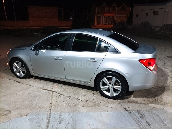 Chevrolet Cruze 2012, 286,000 km - 1.4 l - Quba