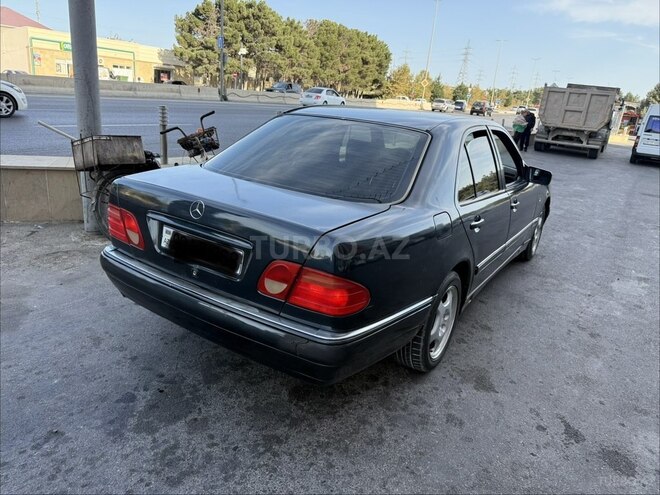 Mercedes E 230 1997, 418,000 km - 2.3 l - Bakı