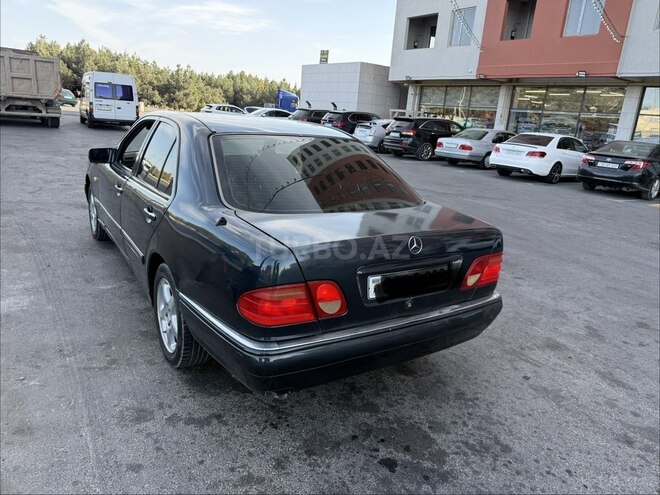 Mercedes E 230 1997, 418,000 km - 2.3 l - Bakı