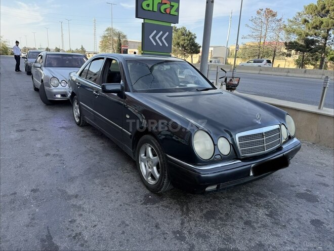 Mercedes E 230 1997, 418,000 km - 2.3 l - Bakı