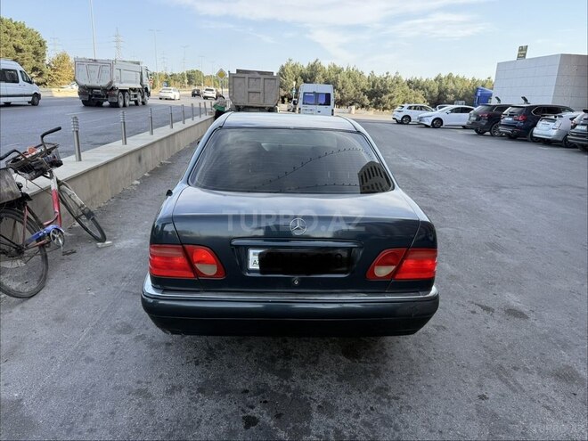 Mercedes E 230 1997, 418,000 km - 2.3 l - Bakı