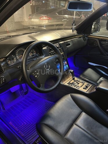 Mercedes E 320 1999, 420,000 km - 3.2 л - Bakı