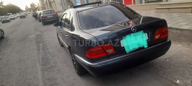 Mercedes E 230 1997, 285,367 km - 2.3 l - Bərdə