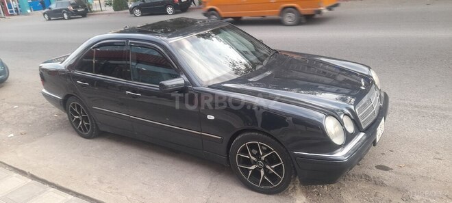 Mercedes E 230 1997, 285,367 km - 2.3 l - Bərdə