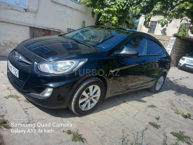 Hyundai Accent 2011, 250,000 km - 1.4 l - Bakı