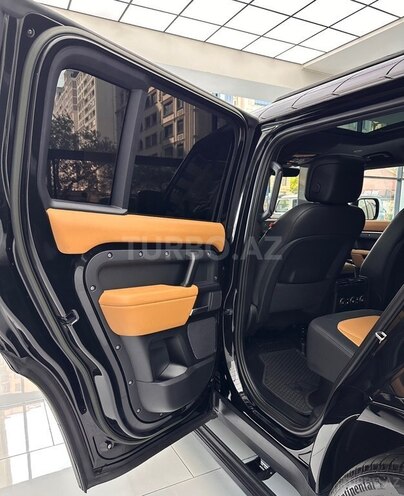 Land Rover Defender 2023, 69,800 km - 3.0 l - Bakı