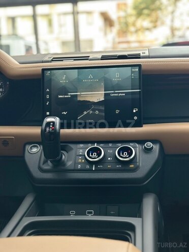 Land Rover Defender 2023, 69,800 km - 3.0 l - Bakı