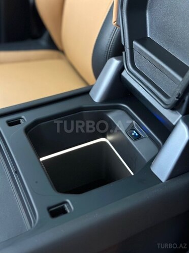Land Rover Defender 2023, 69,800 km - 3.0 l - Bakı