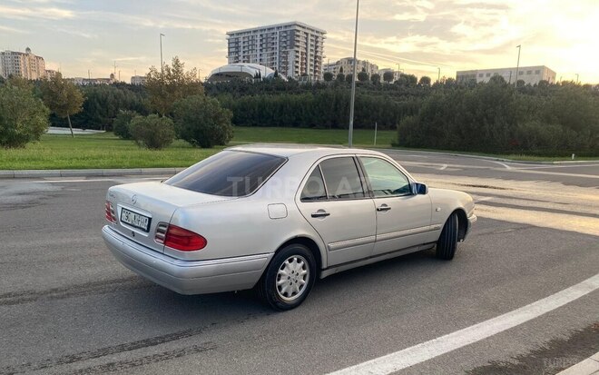 Mercedes E 230 1996, 454,000 km - 2.3 l - Bakı