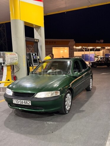 Opel Vectra 1995, 150,000 km - 1.6 l - Sumqayıt