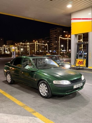 Opel Vectra 1995, 150,000 km - 1.6 l - Sumqayıt