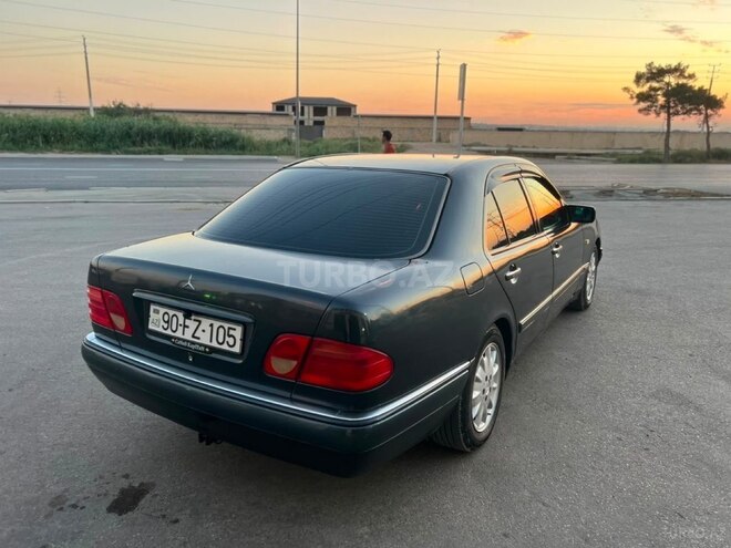 Mercedes E 200 1997, 270,000 km - 2.0 l - Bakı