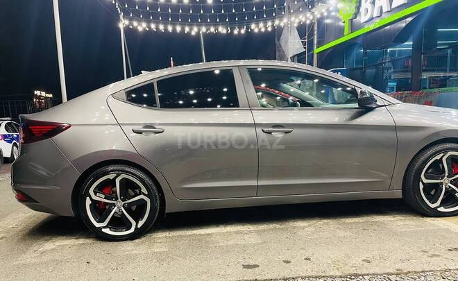Hyundai Elantra 2019, 146,342 km - 2.0 l - Zaqatala