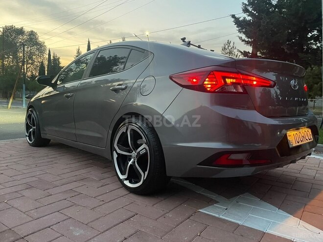 Hyundai Elantra 2019, 146,342 km - 2.0 l - Zaqatala