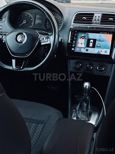 Volkswagen Polo 2019, 212,800 km - 1.6 l - Bakı