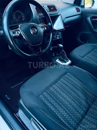 Volkswagen Polo 2019, 212,800 km - 1.6 l - Bakı