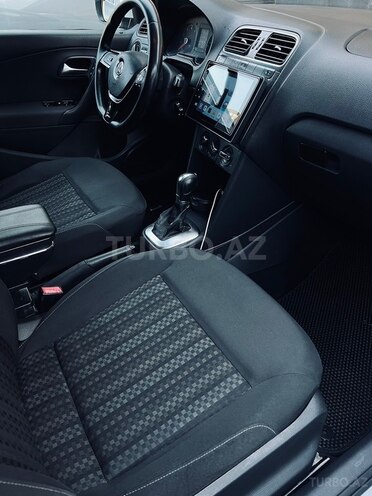 Volkswagen Polo 2019, 212,800 km - 1.6 l - Bakı