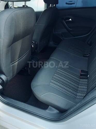 Volkswagen Polo 2019, 212,800 km - 1.6 l - Bakı