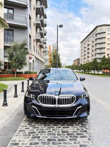 BMW i5 2025, 17,500 km - 0.0 l - Bakı