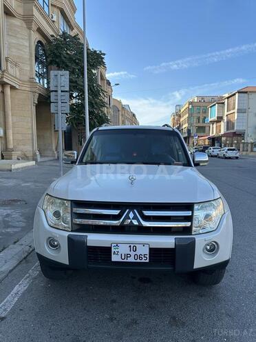 Mitsubishi Pajero 2008, 241,000 km - 3.0 л - Bakı