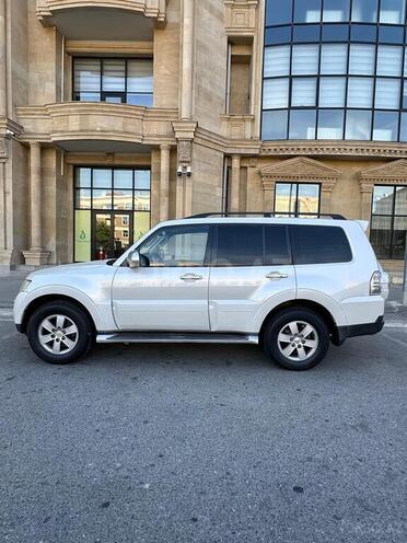 Mitsubishi Pajero 2008, 241,000 km - 3.0 л - Bakı