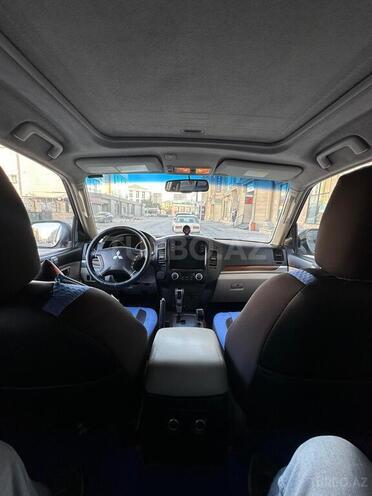 Mitsubishi Pajero 2008, 241,000 km - 3.0 л - Bakı