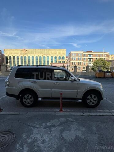 Mitsubishi Pajero 2008, 241,000 km - 3.0 л - Bakı