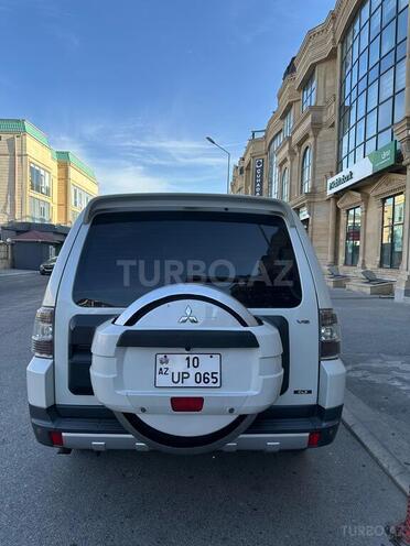 Mitsubishi Pajero 2008, 241,000 km - 3.0 л - Bakı