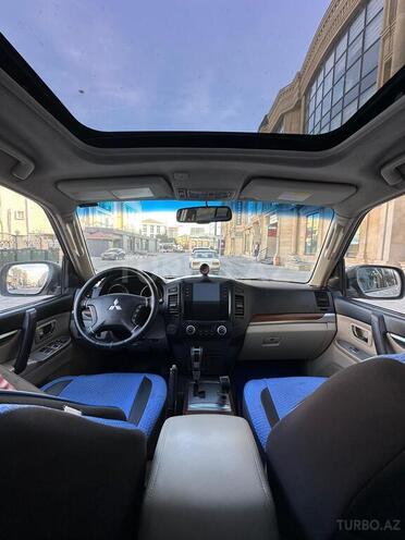 Mitsubishi Pajero 2008, 241,000 km - 3.0 л - Bakı