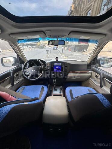 Mitsubishi Pajero 2008, 241,000 km - 3.0 л - Bakı